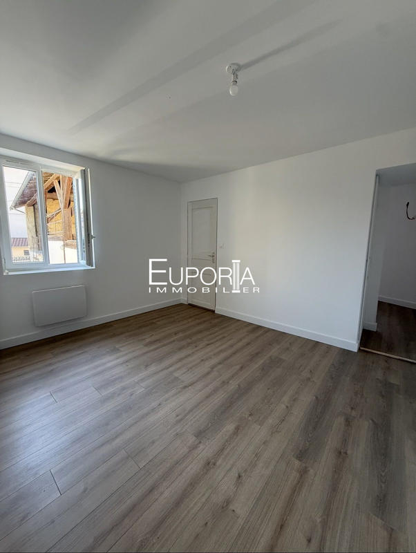 Maison - 130 m² - 4 pièces