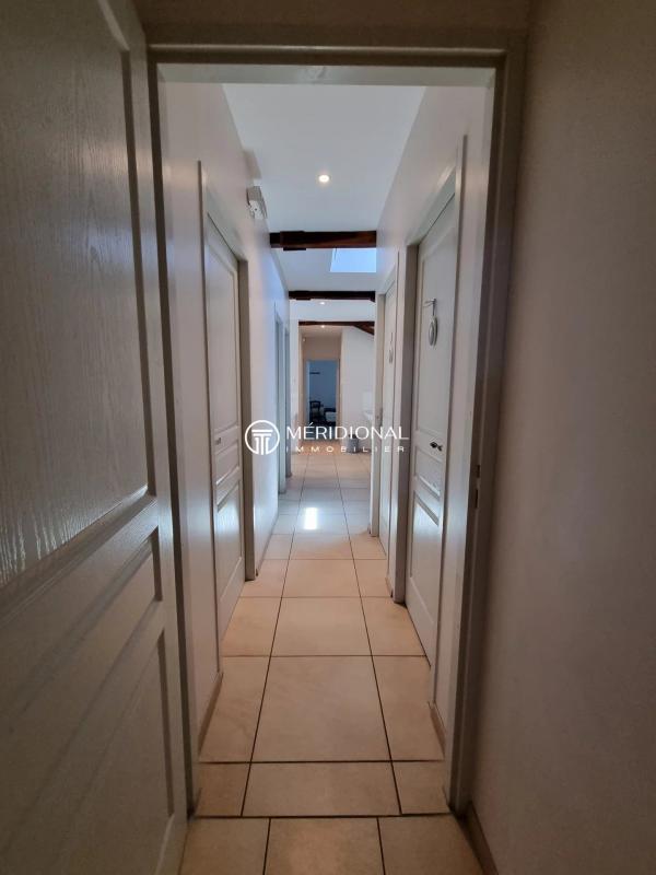 Maison - 648 m² - 22 pièces