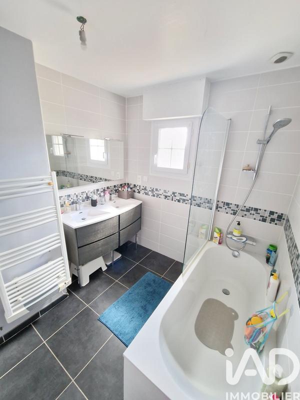 Maison - 164 m² - 8 pièces