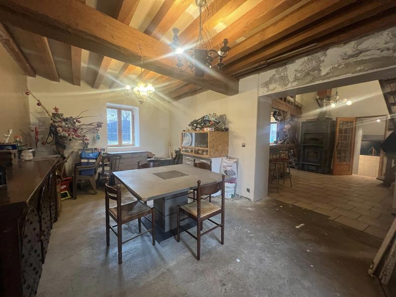 Maison - 214 m² - 7 pièces