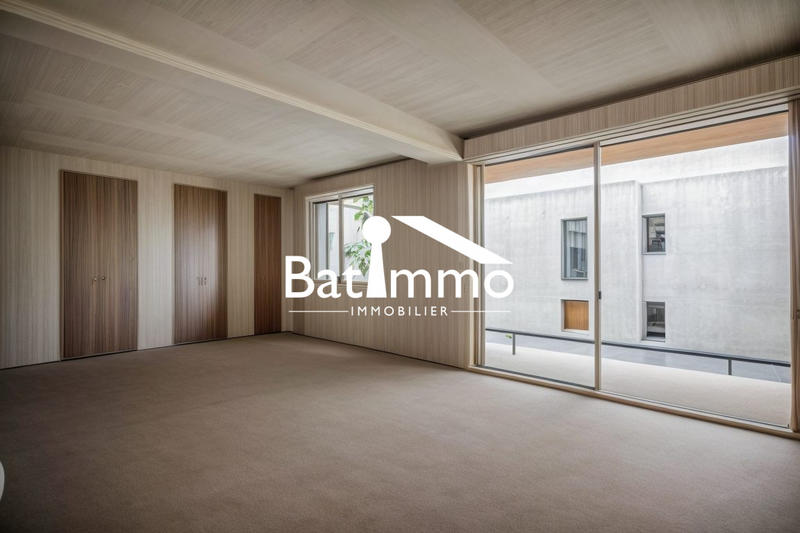 Appartement - 82 m² - 4 pièces