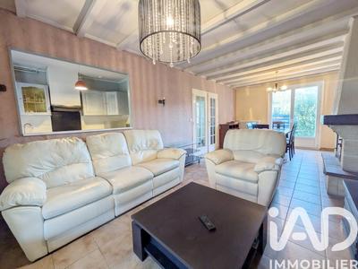 Maison - 93 m² - 5 pièces