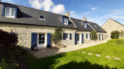 Maison - 480 m² - 12 pièces