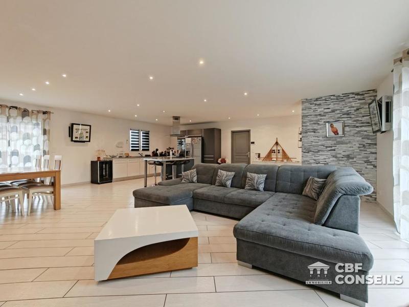 Maison - 160 m² - 7 pièces