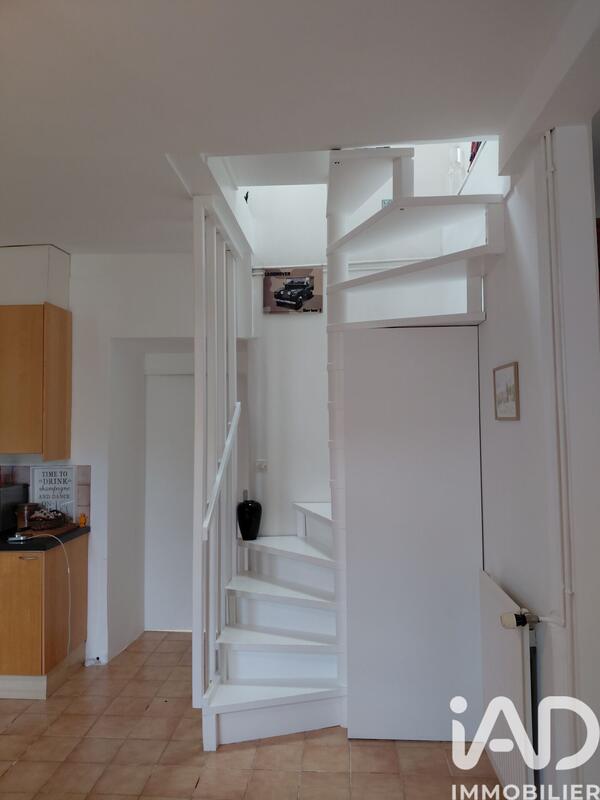 Maison - 375 m² - 5 pièces