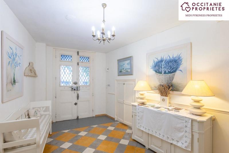 Maison de maîtres - 276 m² - 9 pièces