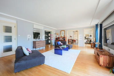 Appartement - 182 m² - 5 pièces
