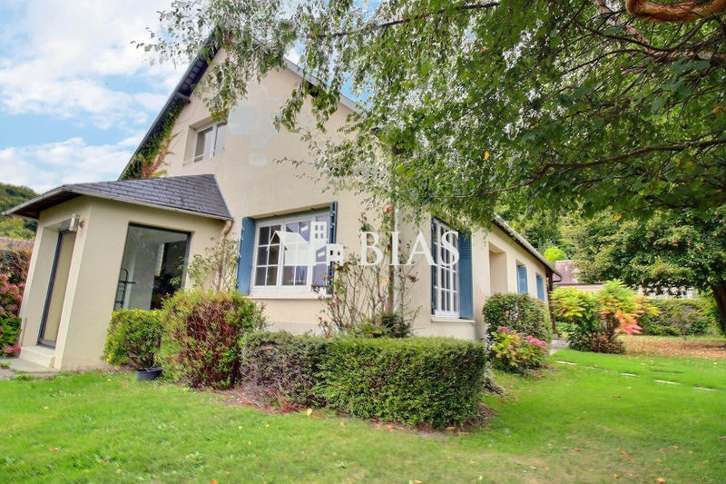 Maison - 138 m² - 6 pièces