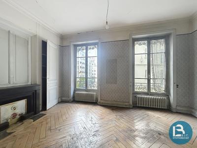 Appartement - 92 m² - 4 pièces