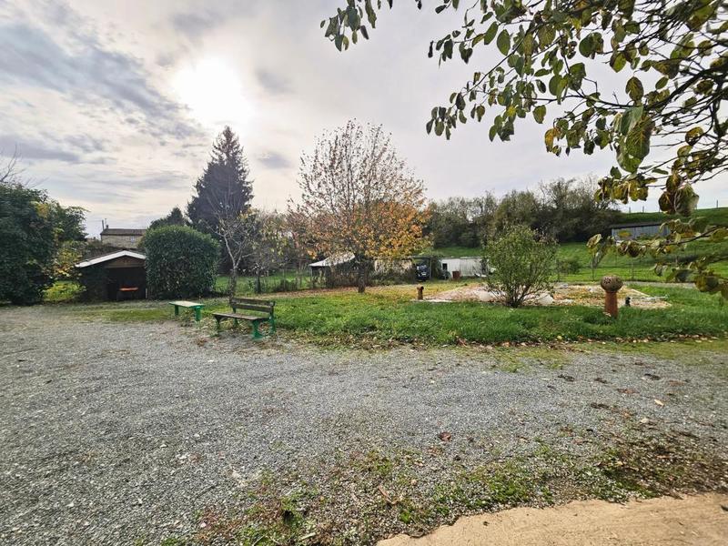 Maison - 177 m² - 7 pièces