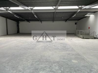 Entrepôt - 607 m²