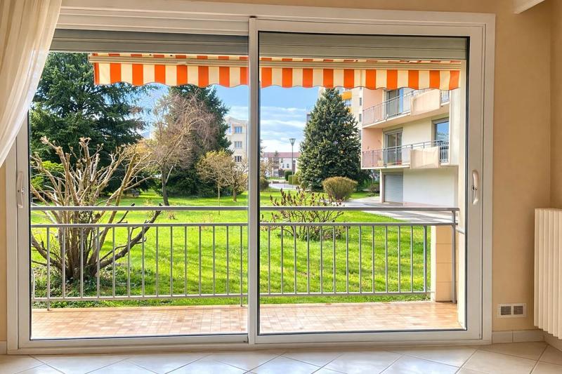 Appartement - 80 m² - 3 pièces