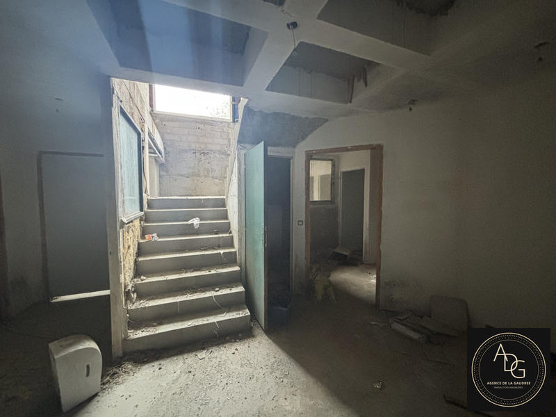 Local d'activités - 525 m²