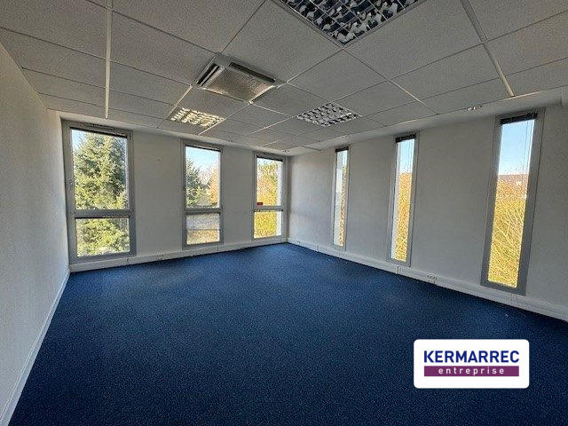 Bureau - 2 163 m²