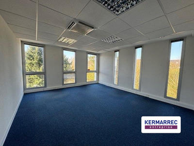 Bureau - 2 163 m²