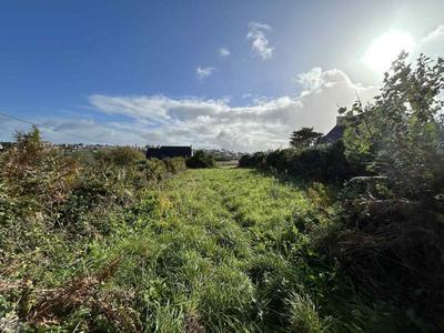 Terrain constructible - 1 560 m²