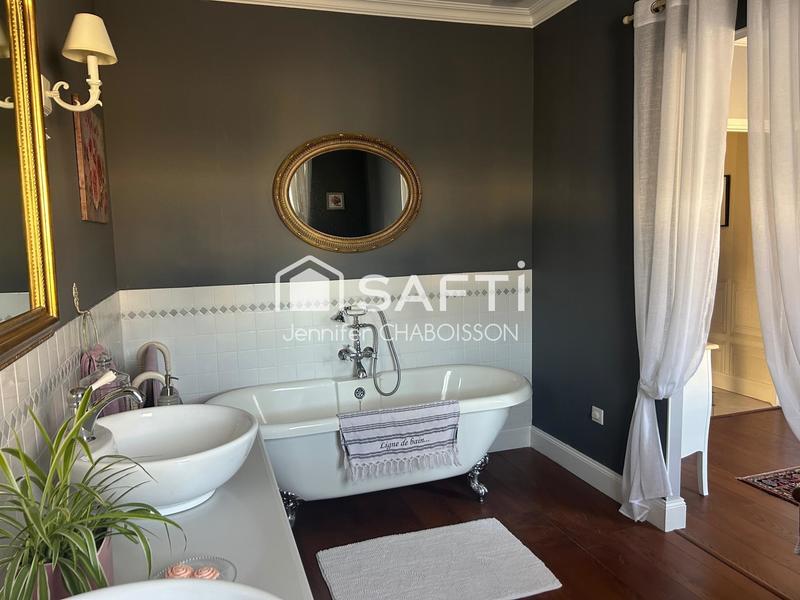 Maison - 163 m² - 4 pièces