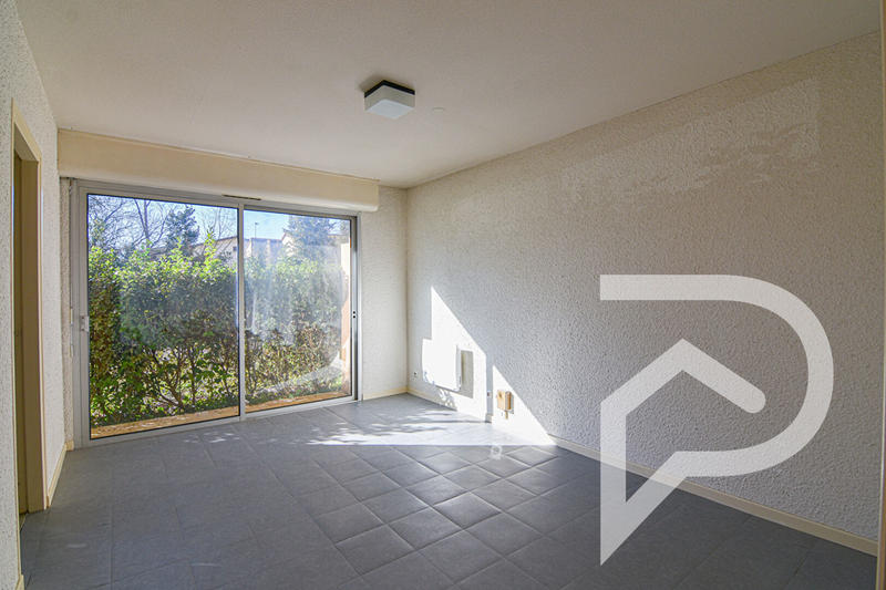 Local commercial - 135 m² - 1 pièce