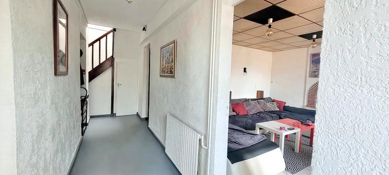 Maison - 230 m² - 14 pièces