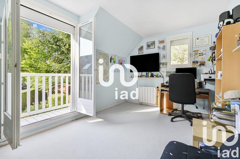 Maison - 230 m² - 8 pièces