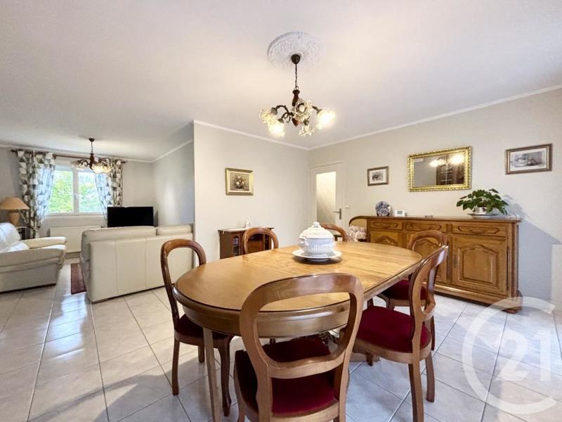 Maison - 139 m² - 6 pièces