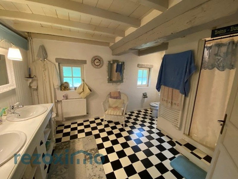 Maison - 180 m² - 6 pièces