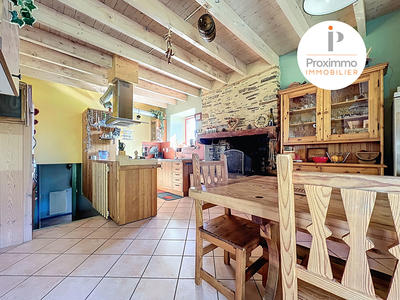 Maison - 199 m² - 8 pièces