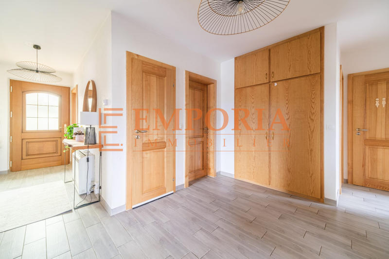 Maison - 156 m² - 7 pièces