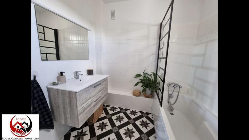 Appartement - 76 m² - 5 pièces