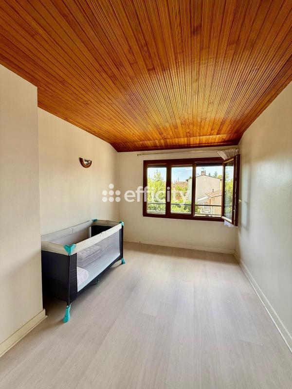 Maison - 83 m² - 6 pièces