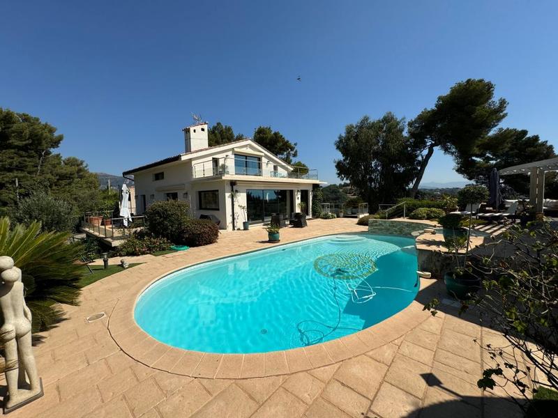 Villa - 358 m² - 10 pièces