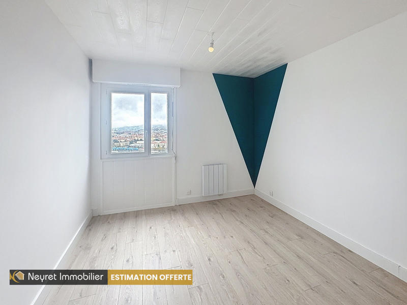 Appartement - 82 m² - 4 pièces