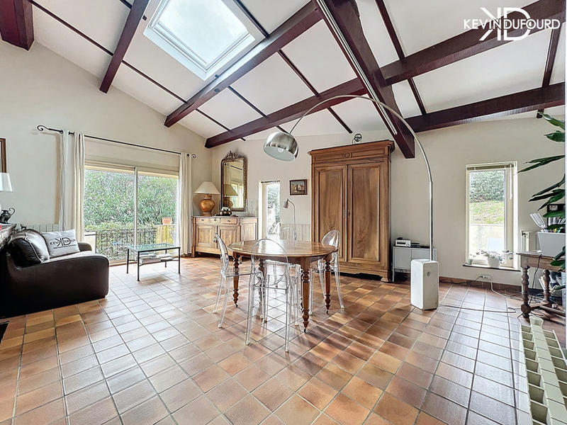 Maison - 200 m² - 7 pièces