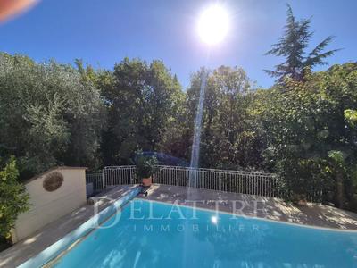 Maison - 155 m² - 5 pièces