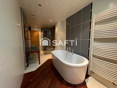 Maison - 145 m² - 6 pièces