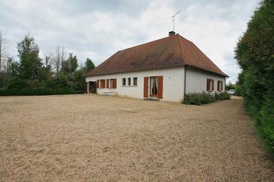 Maison - 225 m² - 7 pièces