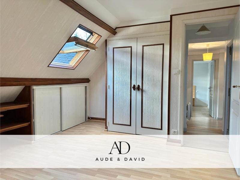 Maison - 230 m² - 8 pièces