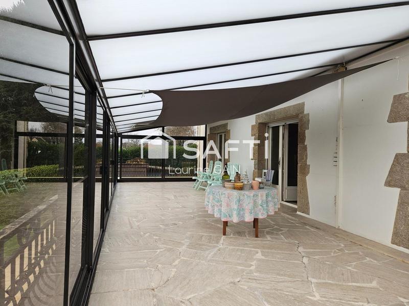 Maison - 257 m² - 10 pièces