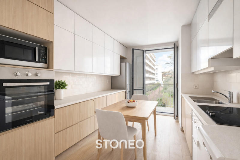 Appartement ancien - 104 m² - 5 pièces