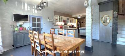 Maison - 284 m² - 10 pièces