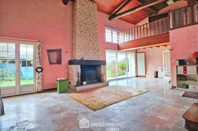 Maison - 240 m² - 8 pièces