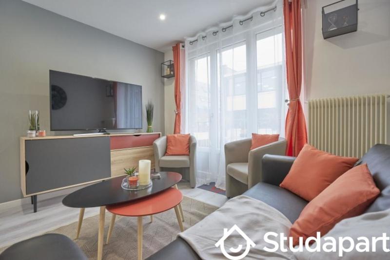 Chambre - 9 m² - 1 pièce