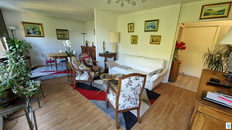 Appartement - 92 m² - 4 pièces