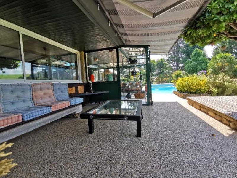 Maison - 230 m² - 8 pièces