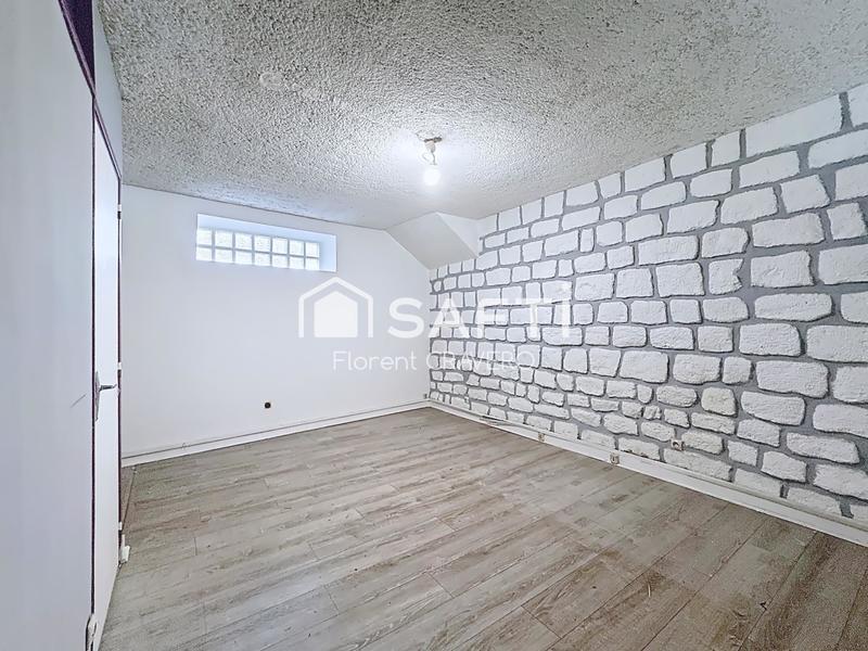 Local commercial - 87 m² - 4 pièces