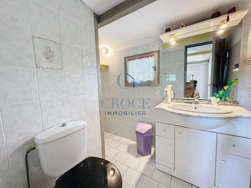 Maison traditionnelle - 236 m² - 9 pièces