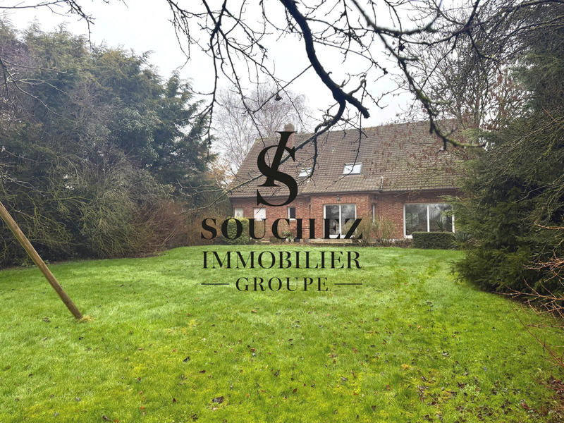 Maison - 209 m² - 9 pièces