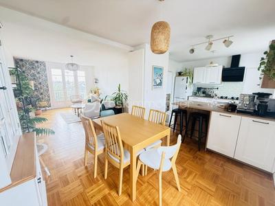 Appartement - 64 m² - 4 pièces