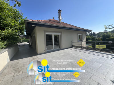 Maison - 270 m² - 9 pièces