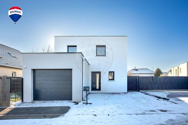 Maison - 97 m² - 1 pièce